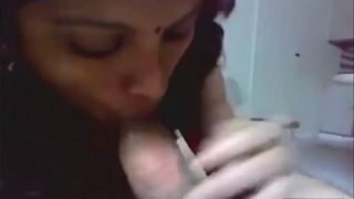 Desi cute wife fucking with boss for promotion in hotel