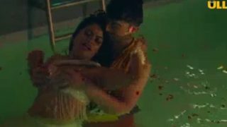 Desi hot aunty and young boys affair caught