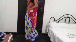 Sri lankan school lecturer Saree slit licking
