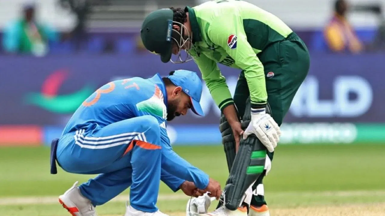 Naseem Shah makes Virat Kohli tie his shoelaces during IND vs PAK CT 2025 clash