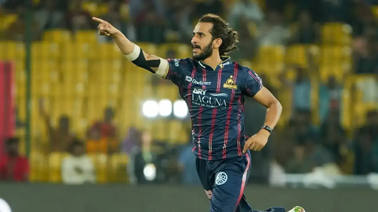 Watch: Hasan Ali called an “Absolute Joker” on live TV despite match-winning performance in PSL 2025