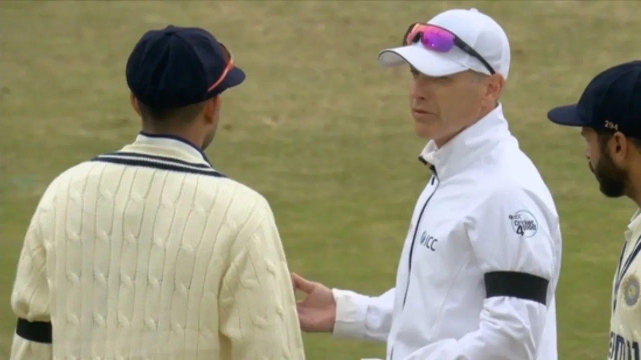Shubman Gill and Co. clash with umpires over ball change drama on Day 5 at Headingley