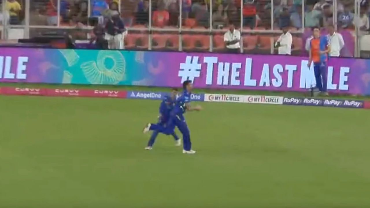 Watch: Reece Topley Runs Miles Backwards to Catch Prabhsimran Singh