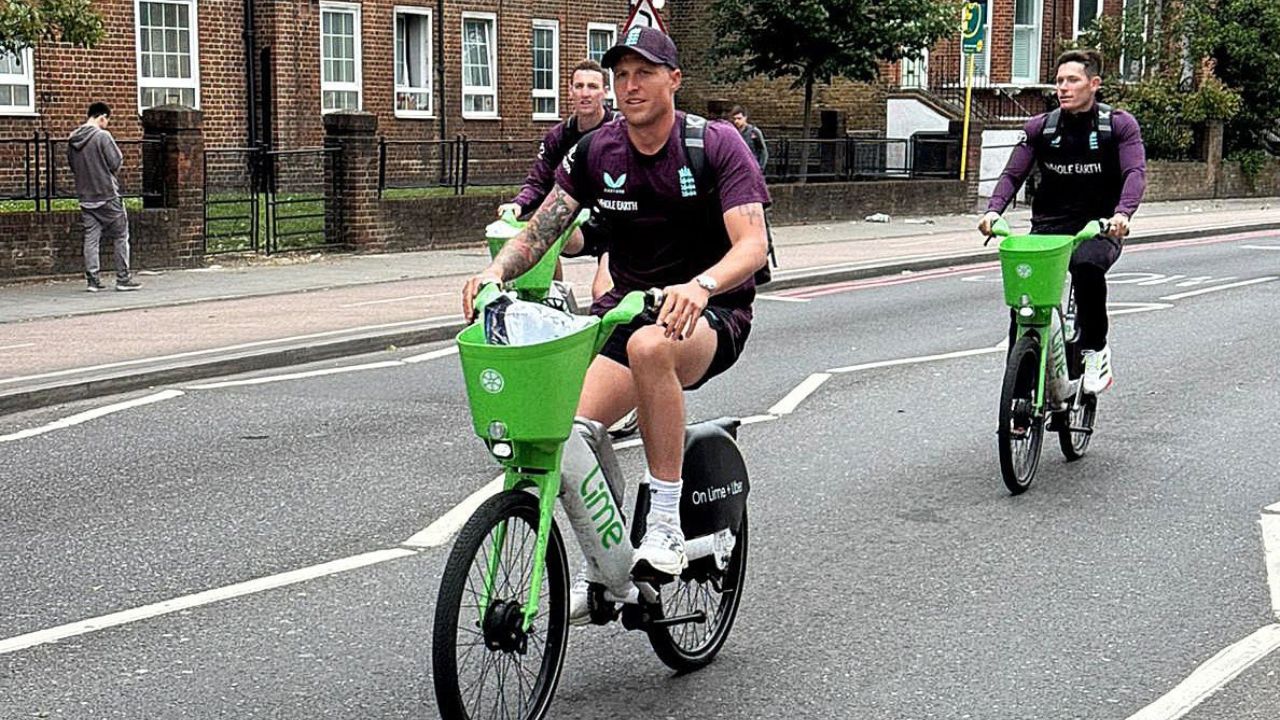 Watch- England players ditch team bus, arrive to the stadium by cycles for 3rd ODI vs West Indies