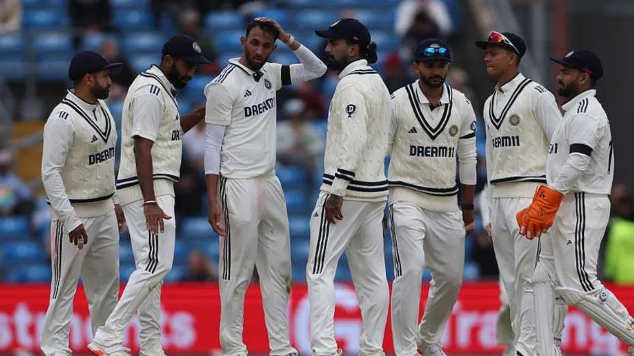 Indian bowler scripts history with 2 hat-tricks in 2 overs