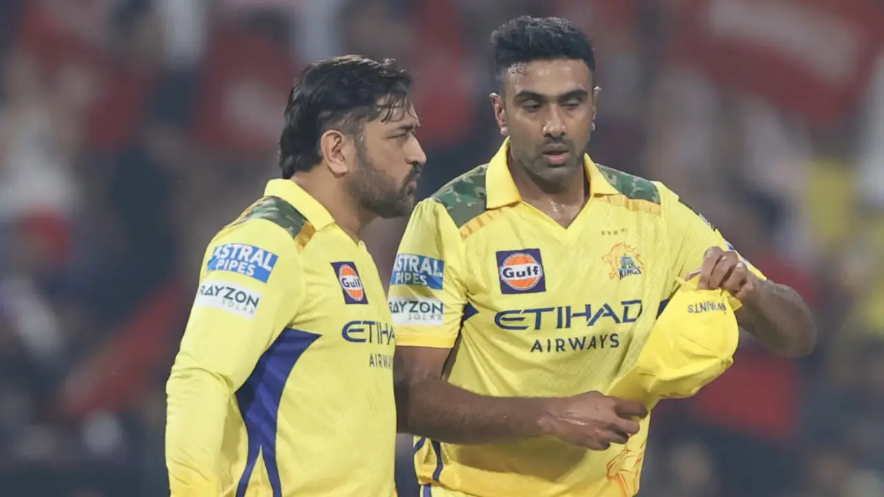 Ex CSK pacer exposes MS Dhoni’s cruel side after Ravichandran Ashwin’s retirement