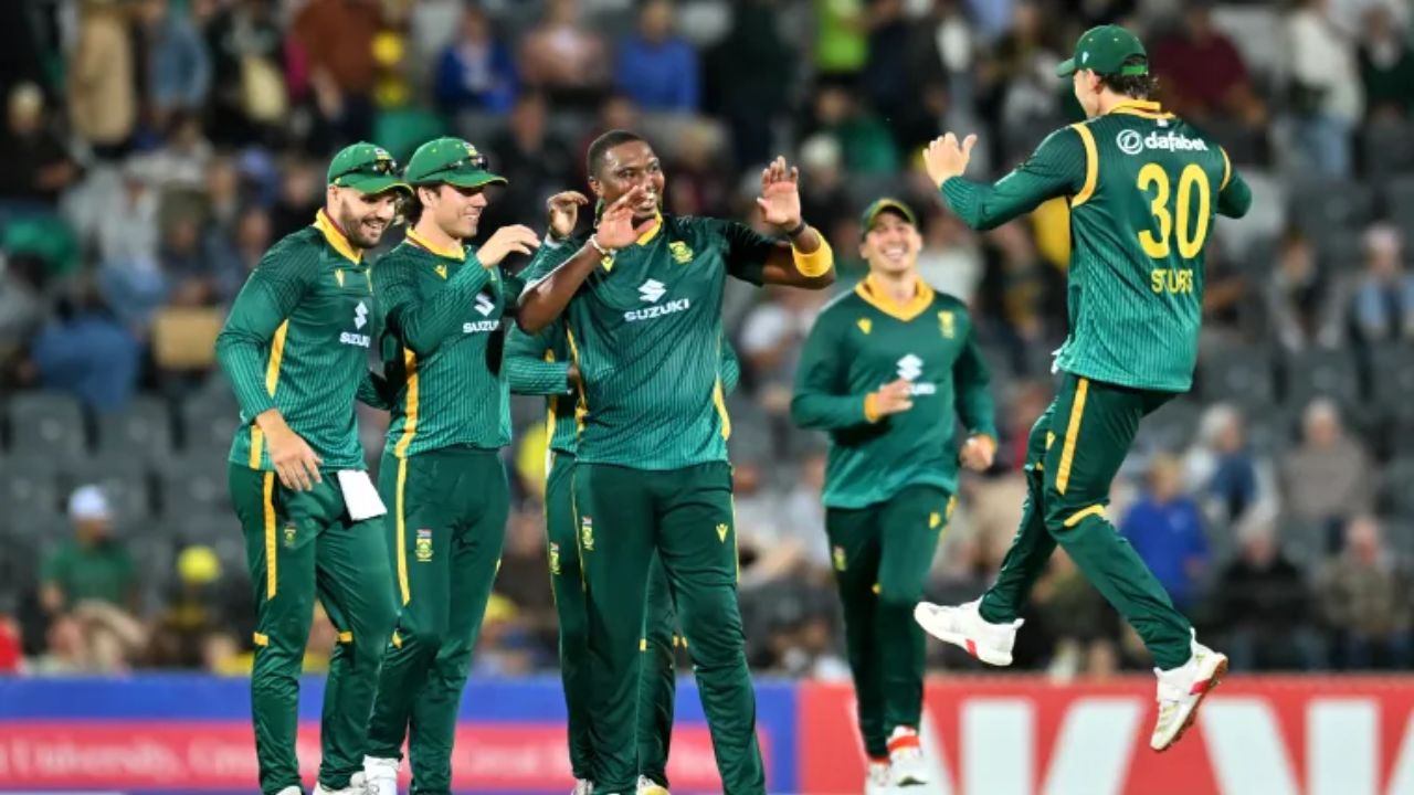 South Africa CREATE HISTORY; do this for the 1st time in 27 years in England