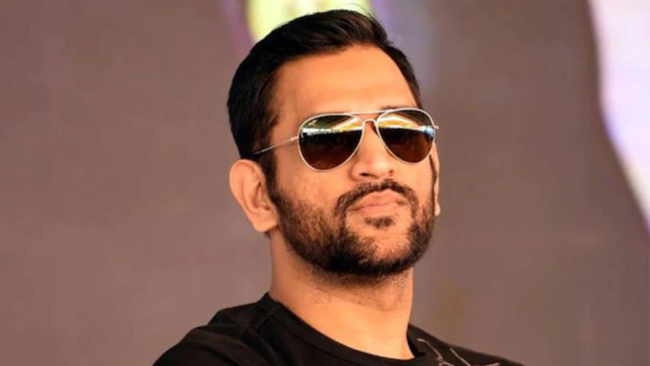 MS Dhoni helping Pakistan players, 1 openly confesses