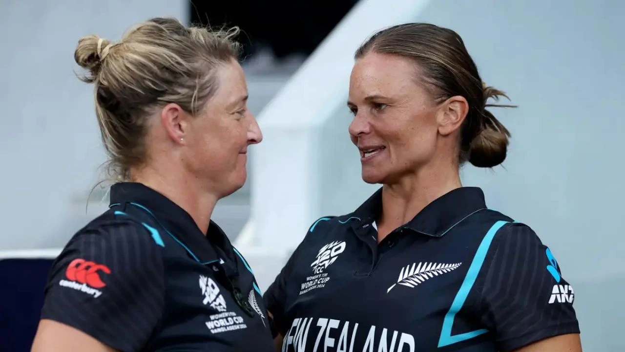 Suzie Bates becomes first woman cricketer to play 350 internationals; Sophie Devine joins Harmanpreet Kaur