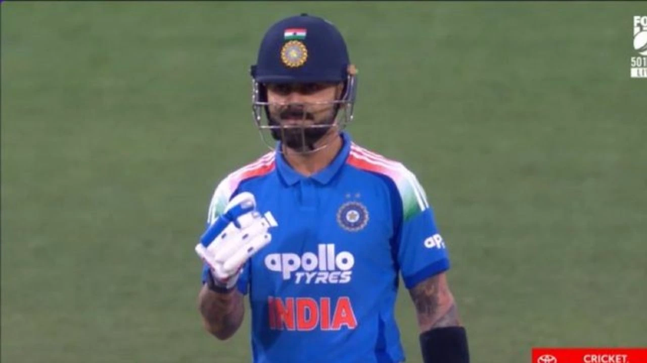 Virat Kohli celebrates after scoring first run following double ducks in Australia; fans go wild