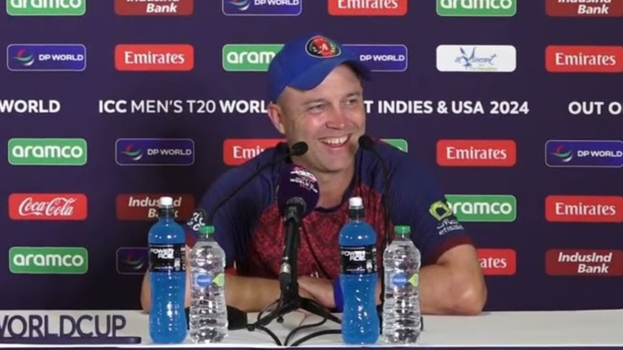 Jonathan Trott quits as Afghanistan head coach days after denying conflict