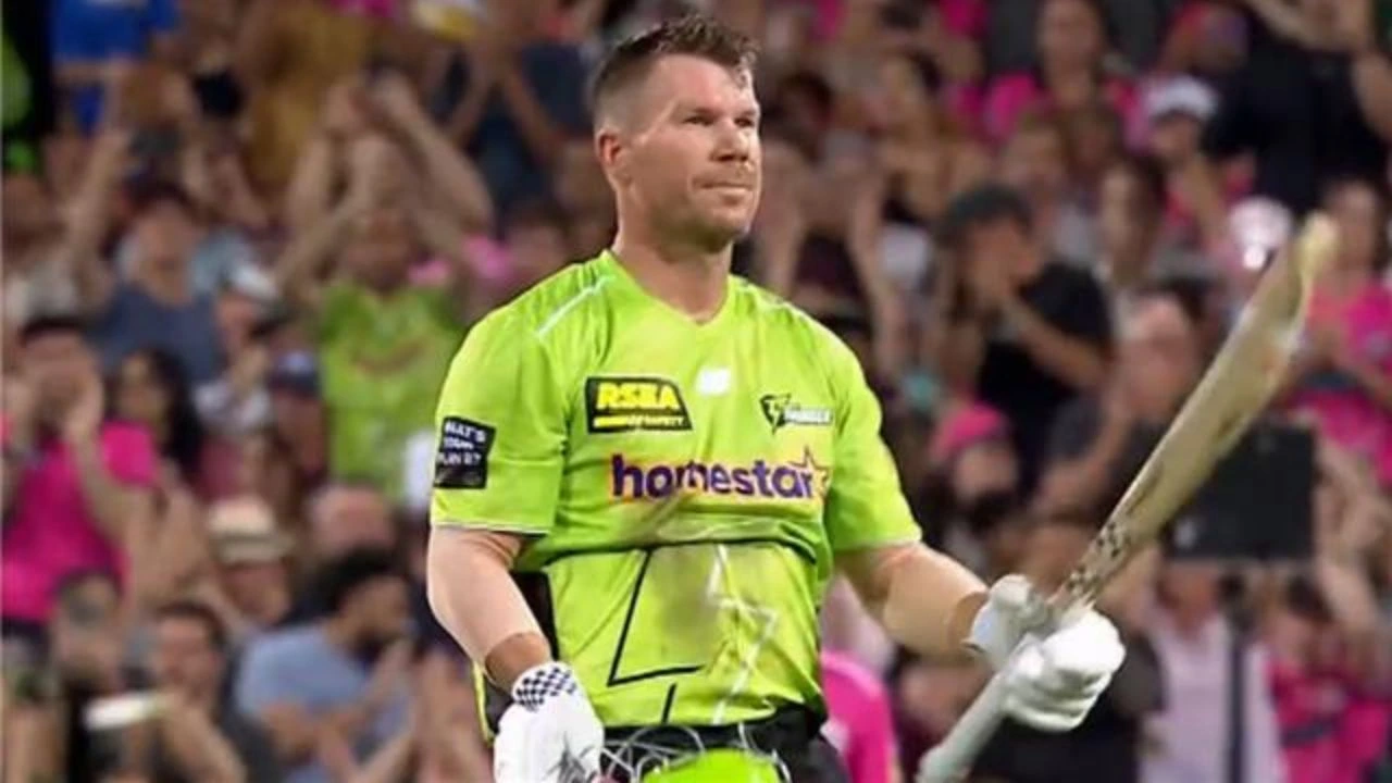 David Warner breaks Virat Kohli’s legendary record with second century in BBL 15