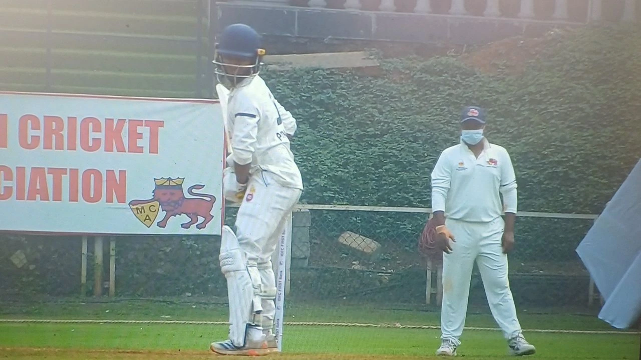 Sarfaraz Khan and Mumbai stars forced to wear masks in Ranji Trophy match vs Delhi due to pollution