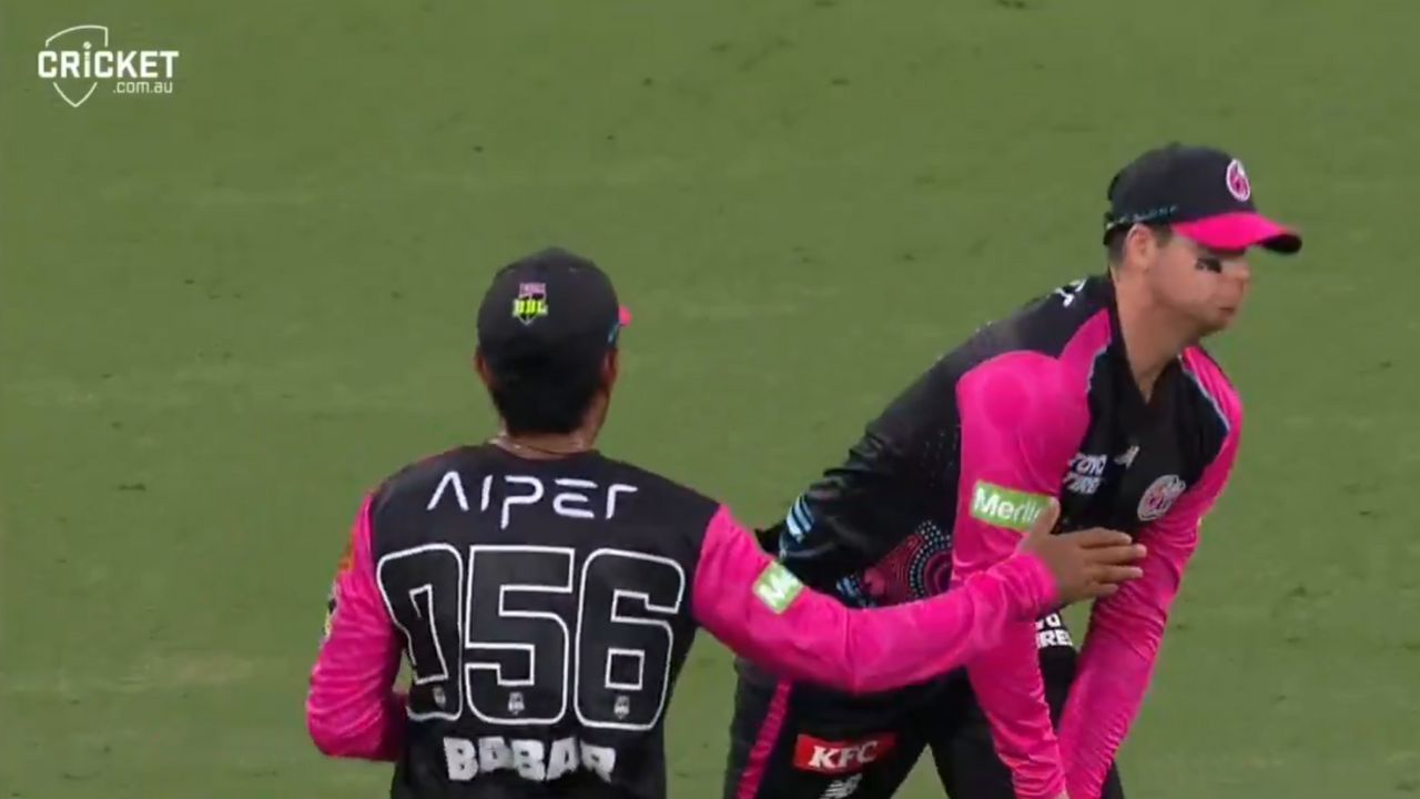 Babar Azam’s gesture for Steve Smith after costly drop in Brisbane Heat vs Sydney Sixers clash breaks internet