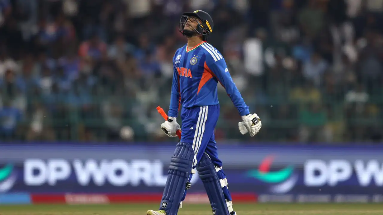 “Mine and Abhishek Sharma’s runs are equal in the T20 World Cup”: Fans brutally troll India opener as he is dismissed for duck against Pakistan