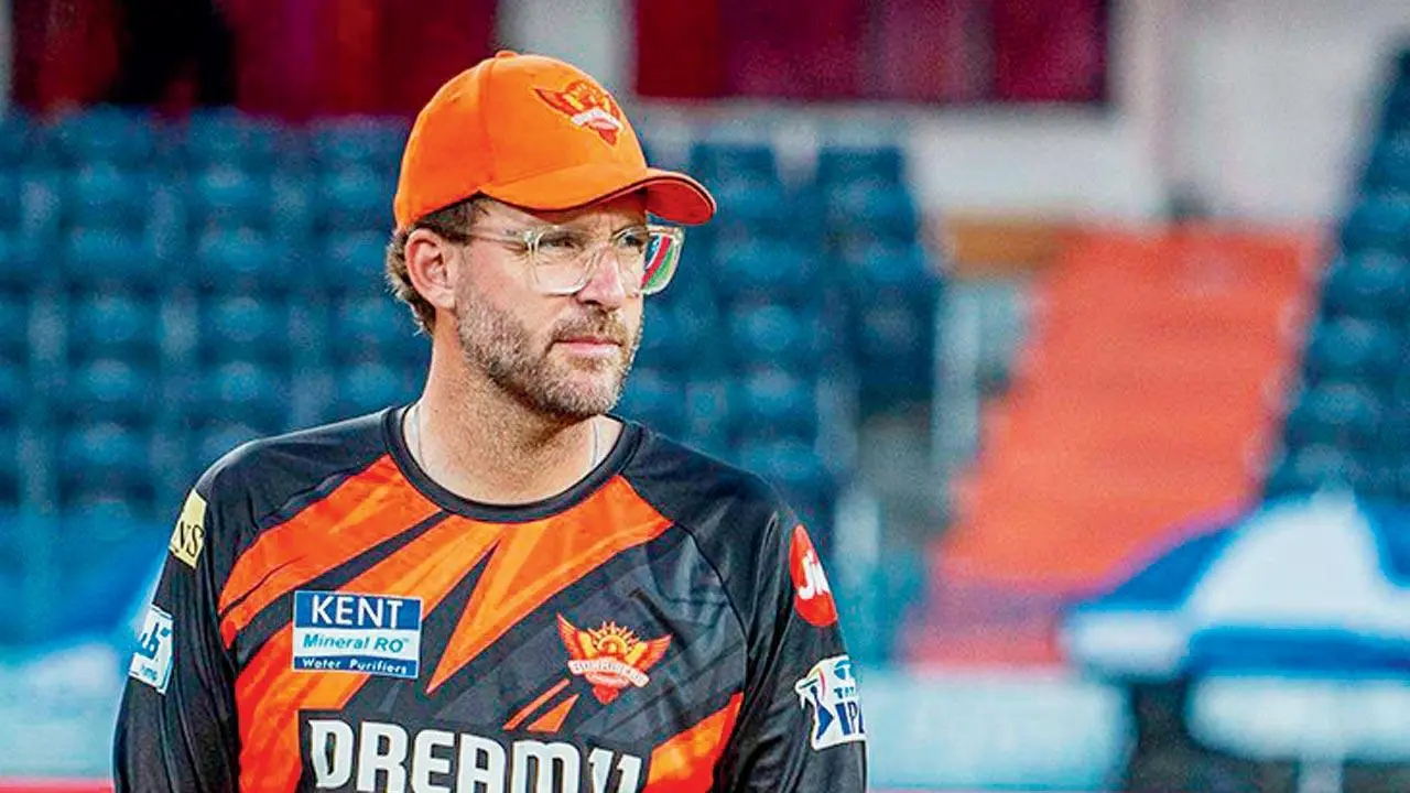 SRH suffer huge blow! Daniel Vettori confirms another overseas pacer injured amid crisis