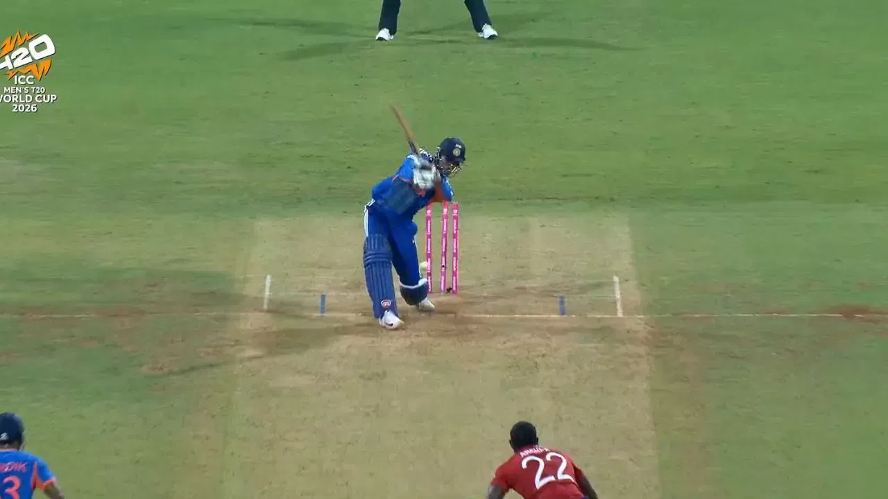 Jofra Archer Bamboozles Tilak Varma after getting hammered for three sixes