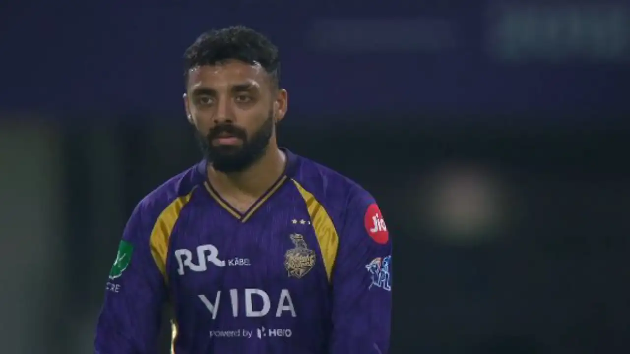 Abhishek Sharma goes berserk smash 25 runs off Varun Chakravarthy in IPL 2026