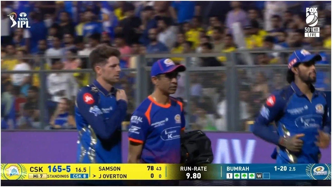 Mitchell Santner OUT OF IPL? New Zealand captain injures his shoulder while taking catch during MI vs CSK clash