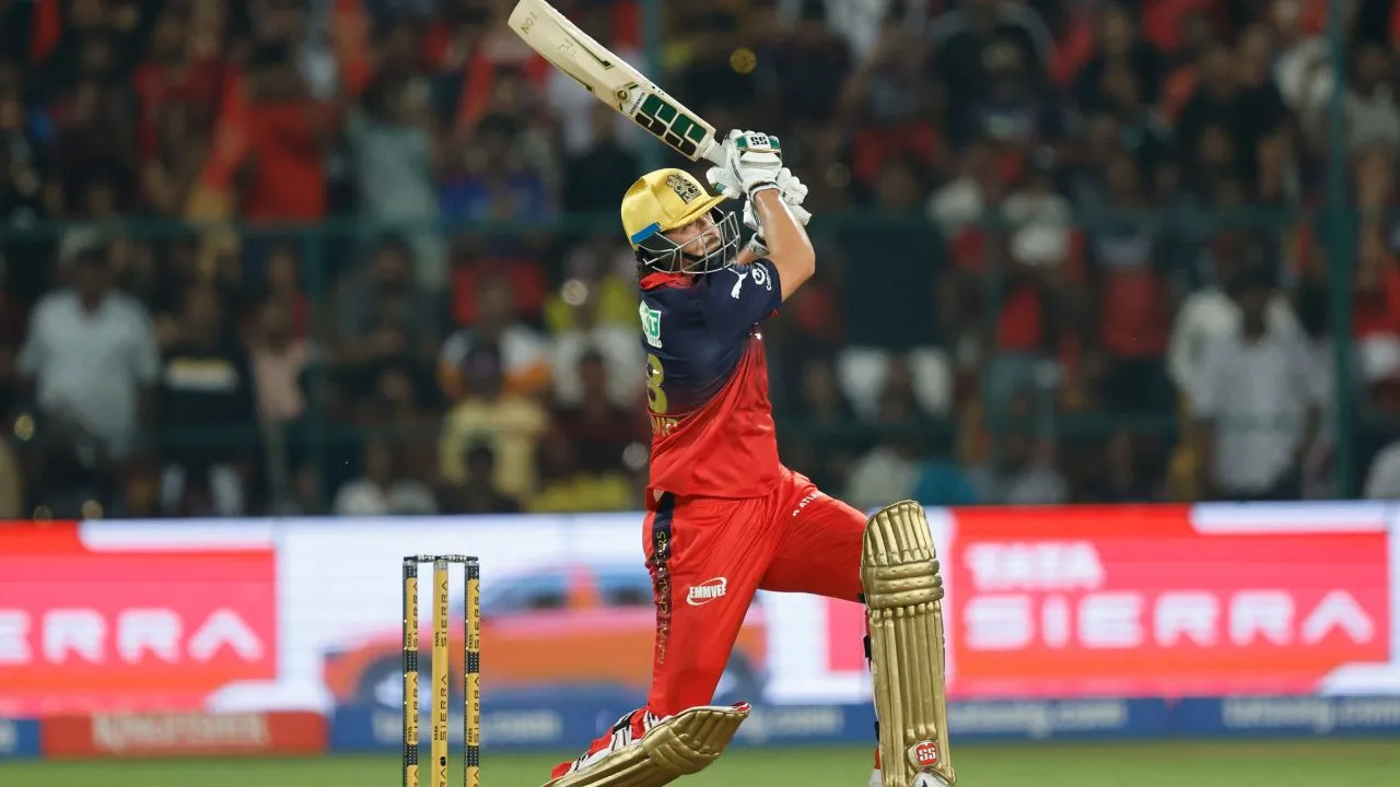 Tim David shows ruthless hitting, smashes 30 runs of Jamie Overton’s final over in RCB vs CSK clash