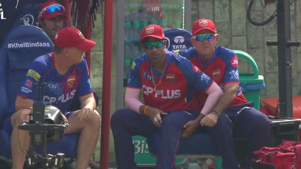 Watch: Shashank Singh fakes hamstring injury to avoid Ricky Ponting’s wrath after fielding blunders vs DC