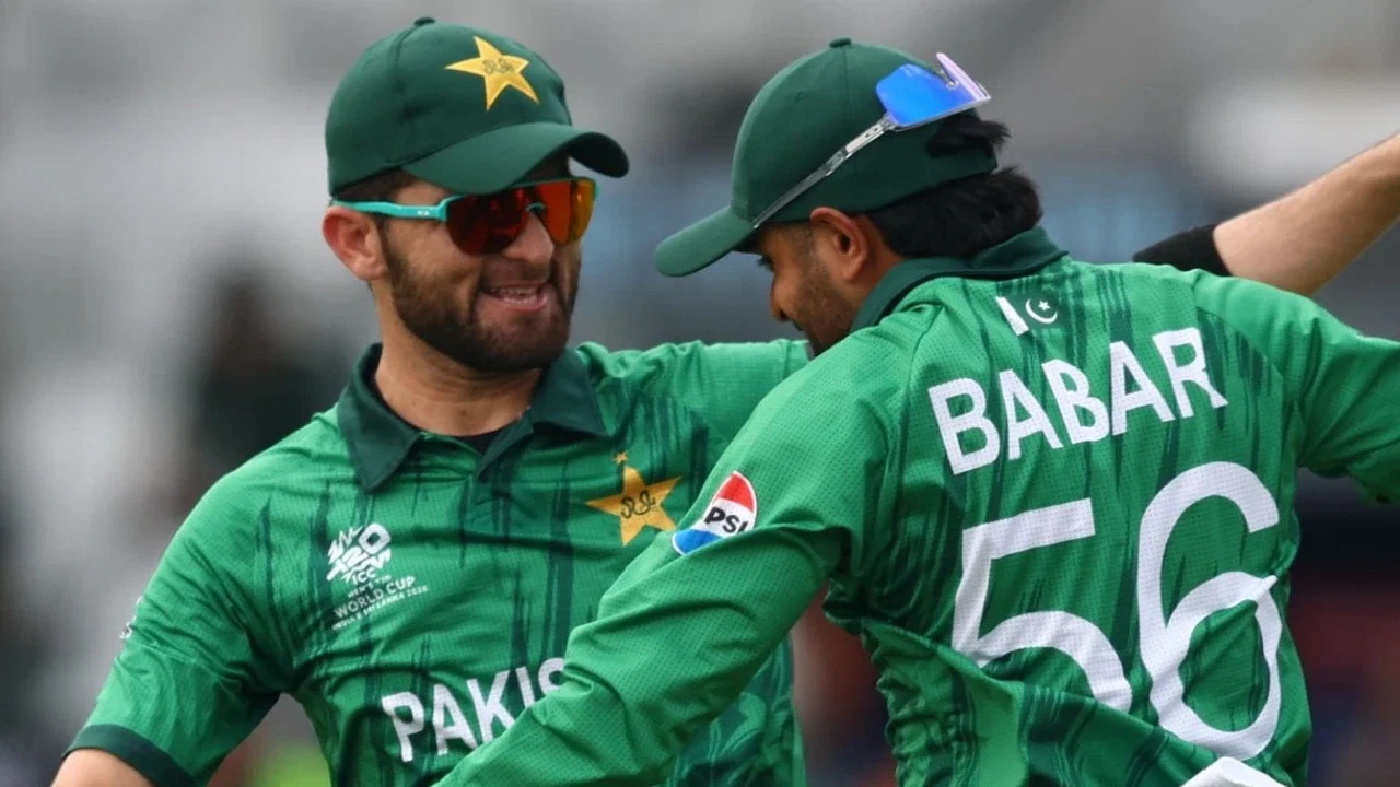 Babar Azam sparks controversy by firing shots at 90s Pakistan cricketers