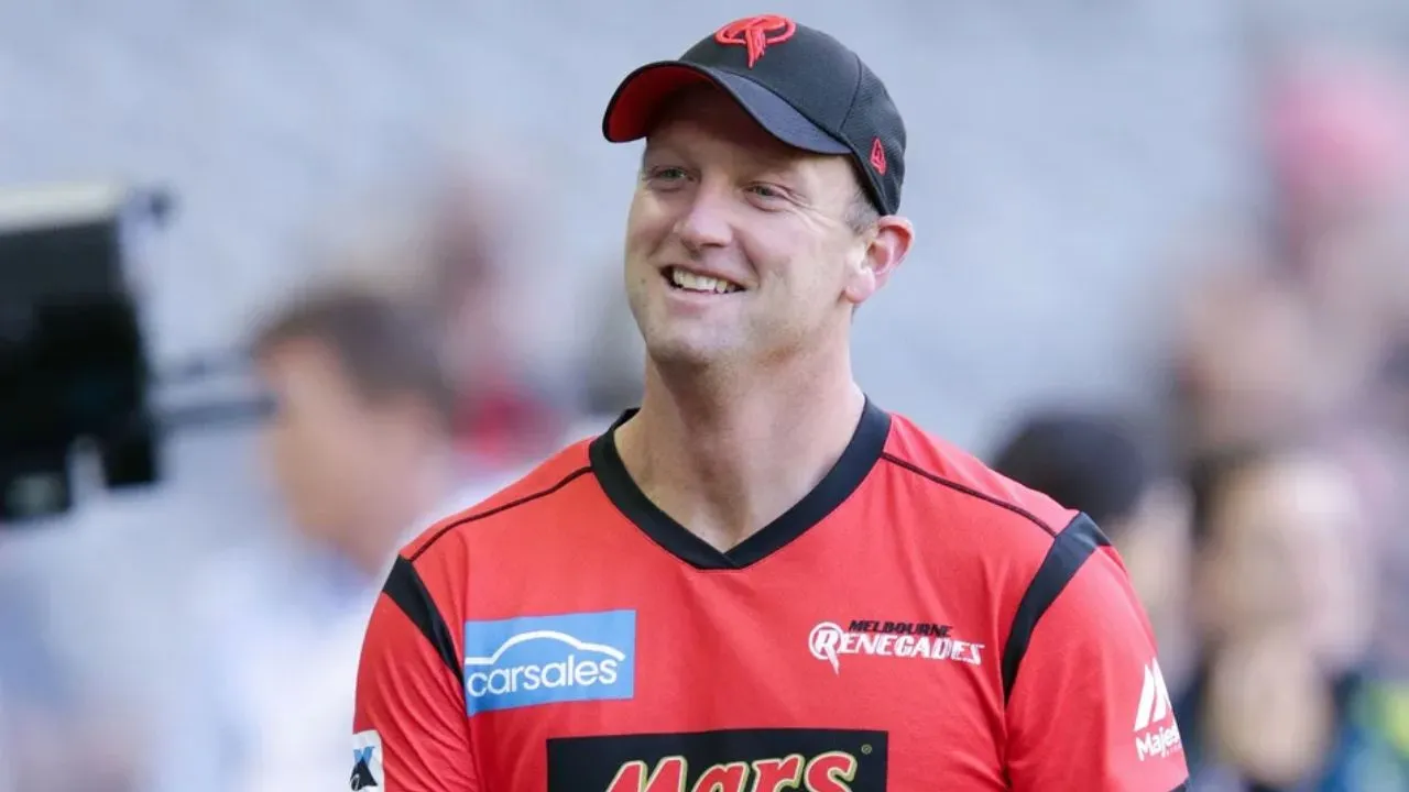 Cameron White set to join Melbourne Stars as Cricket Victoria prepares Renegades ownership sale