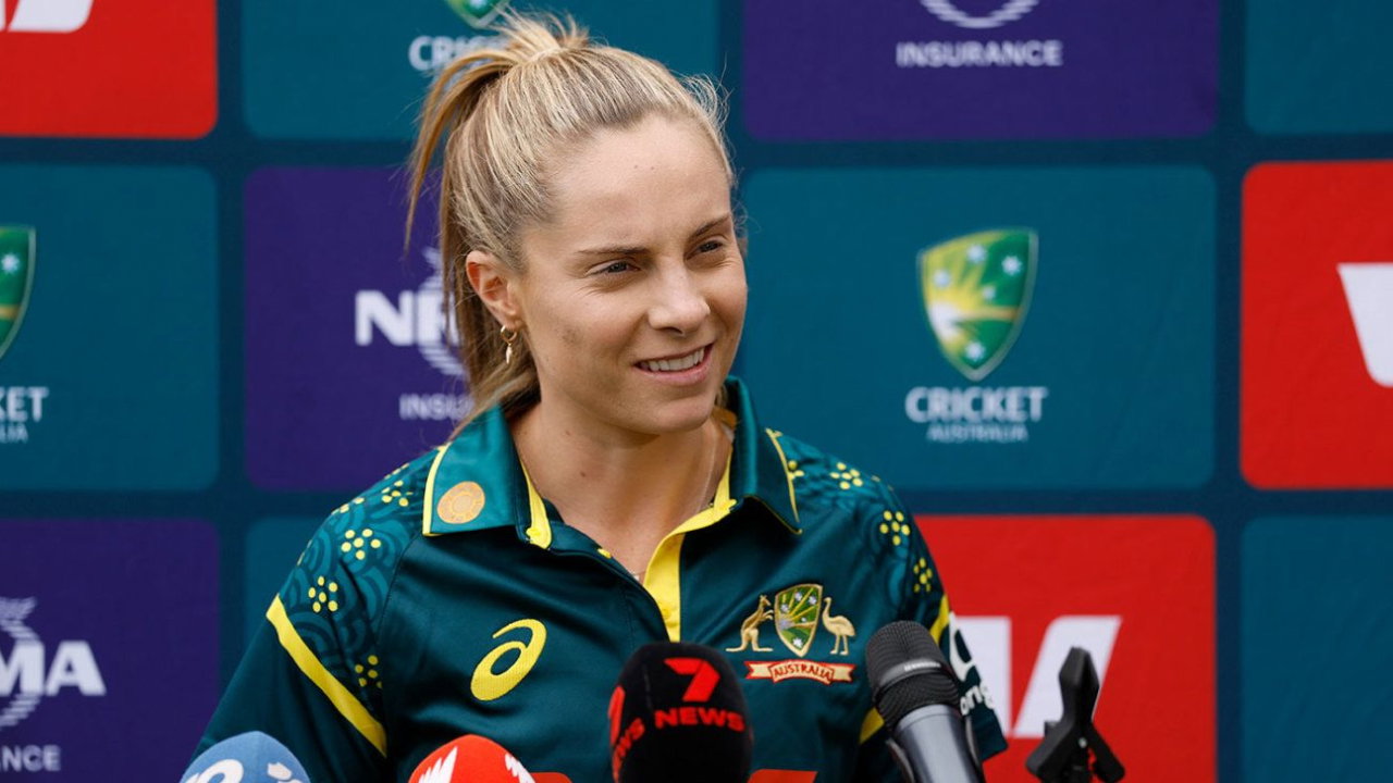 Sophie Molineux breaks silence on Ash Gardner and Georgia Voll’s relationship