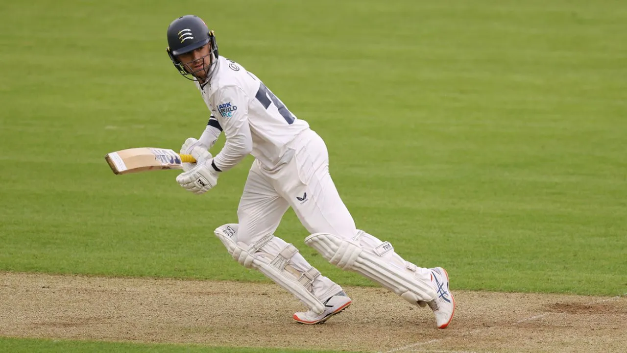 Leus du Plooy ruled out of Middlesex’s remaining games after ECB registration issue