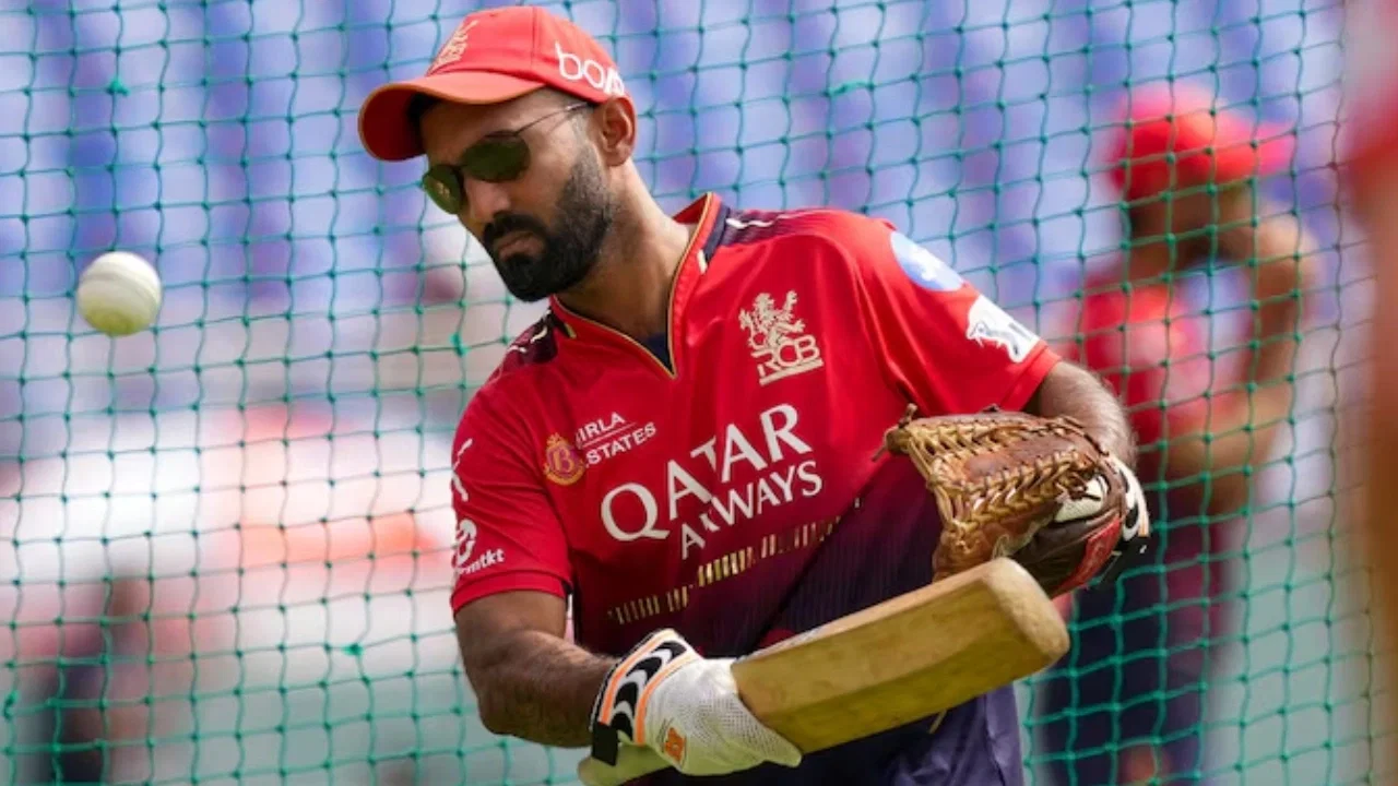 Dinesh Karthik names top 5 T20 batters, Virat Kohli at top, Abhishek Sharma snubbed